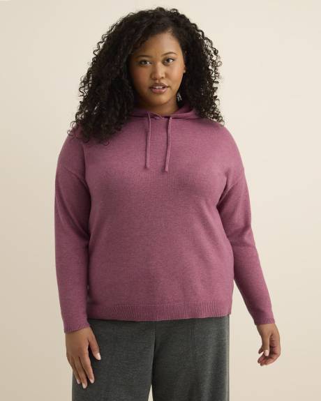 Pull d&eacute;contract&eacute; &agrave; mailles perl&eacute;es avec capuche