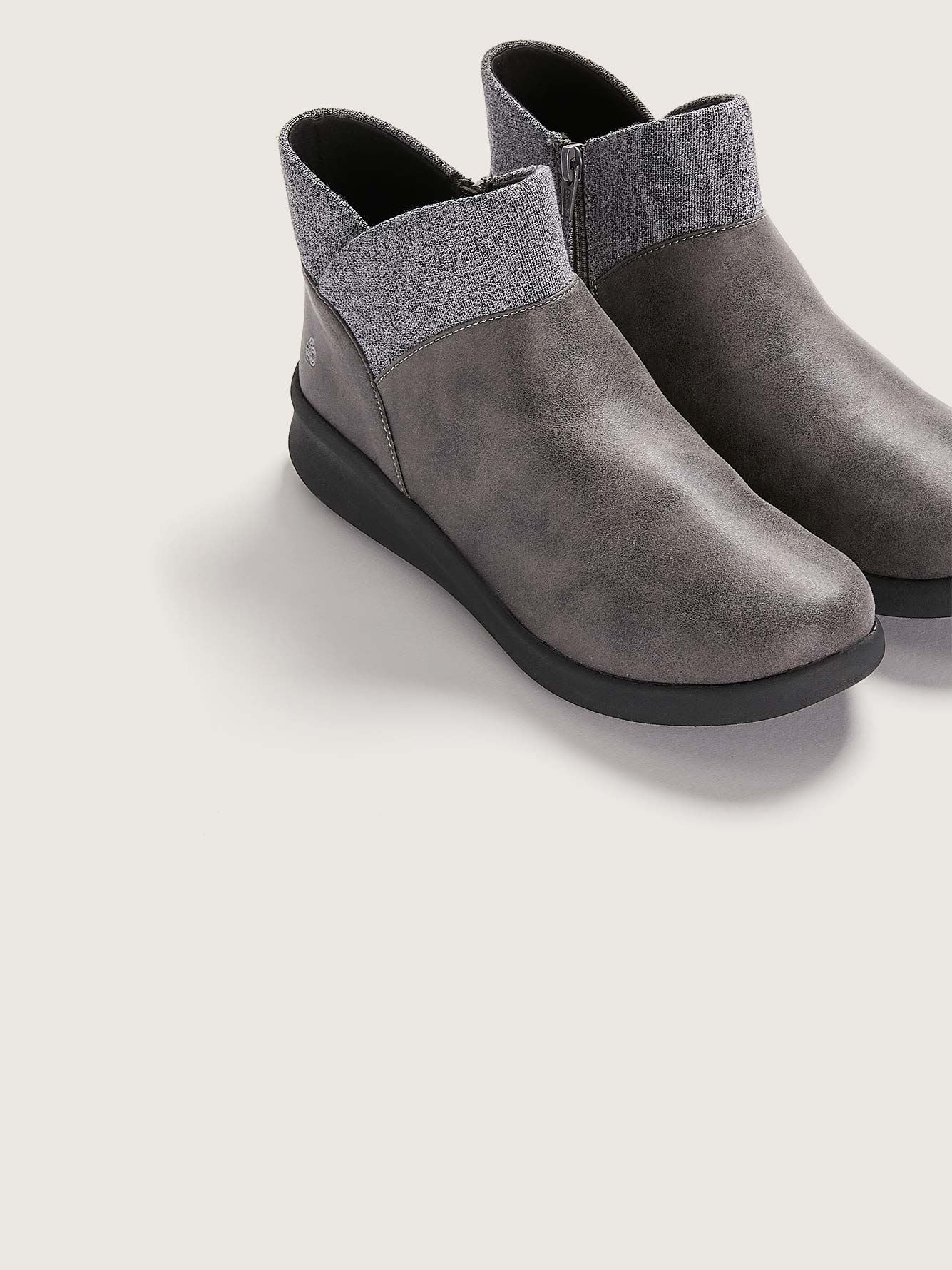 clarks pieds larges