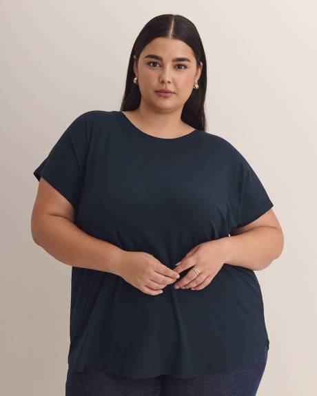 Modern-Fit Extended-Sleeve Ribbed Tee - PENN. Essentials