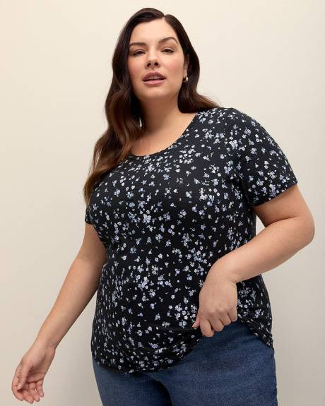 Printed Curvy-Fit Crewneck Tee - PENN. Essentials