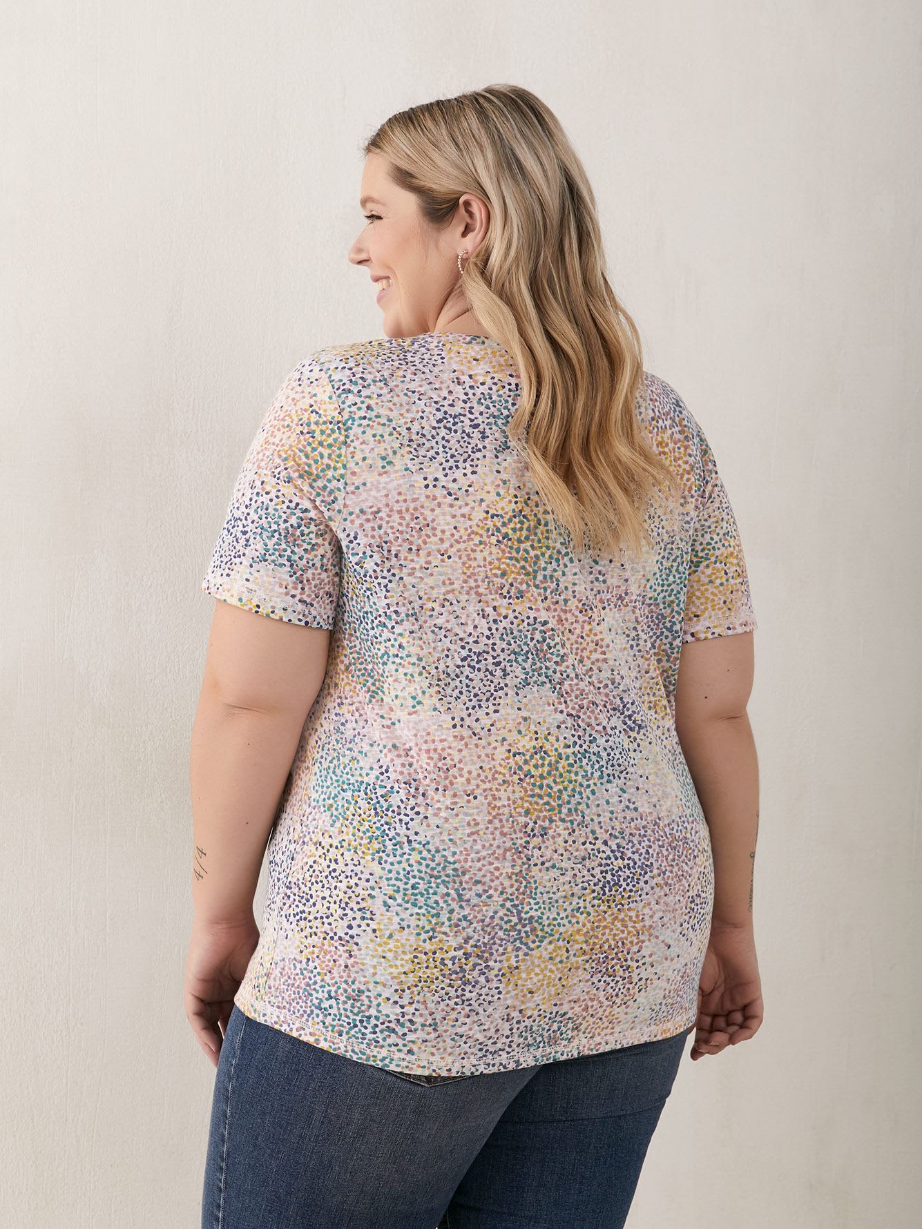 Printed Crew-Neck Curvy Tee - In Every Story