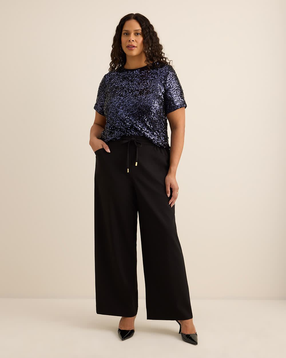 Pantalon à enfiler noir style smoking à jambe évasée Pantalon à enfiler noir style smoking à jambe évasée