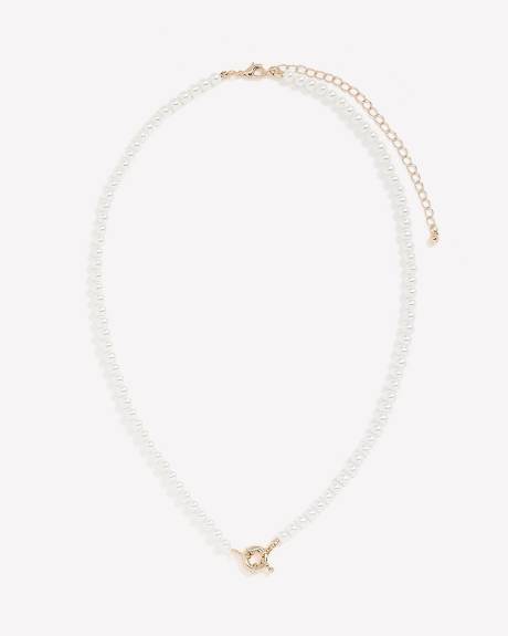 Short Pearl Necklace