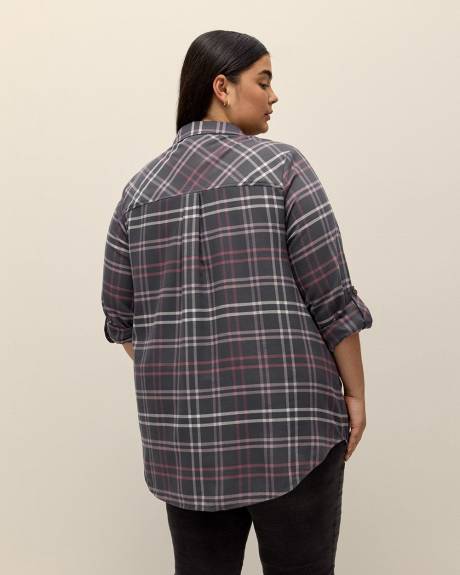 Plaid Flannel Buttoned Down Shirt with Rolled-Up Sleeves