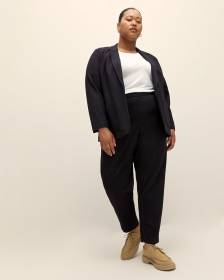 Pantalon noir essentiel en pointe de Rome à jambe fuselée, tissu responsable