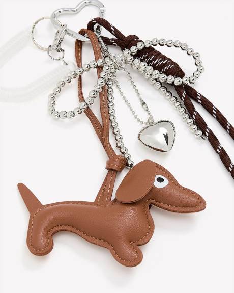 Porte-clés chien en cuir synthétique avec breloques