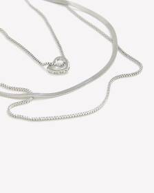 Colliers m&eacute;talliques argent avec pendentif de coeur