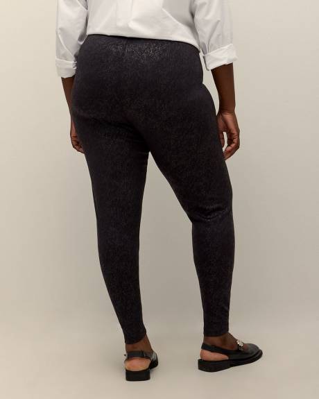 Black Fashion Legging with Foil Print - PENN. Essentials