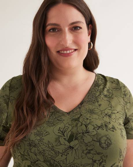 Printed Modern-Fit V-Neck Tunic - PENN. Essentials
