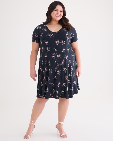 Kiyonna Plus Size Clothing Dress Review: One Dress for Daytime