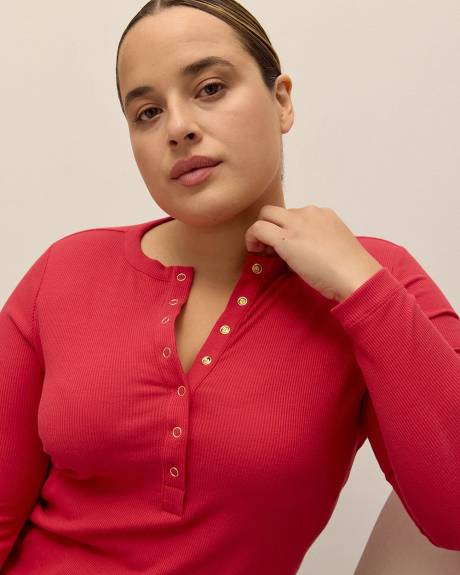 Ribbed Knit Henley T-Shirt - Addition Elle - PENN. Essentials