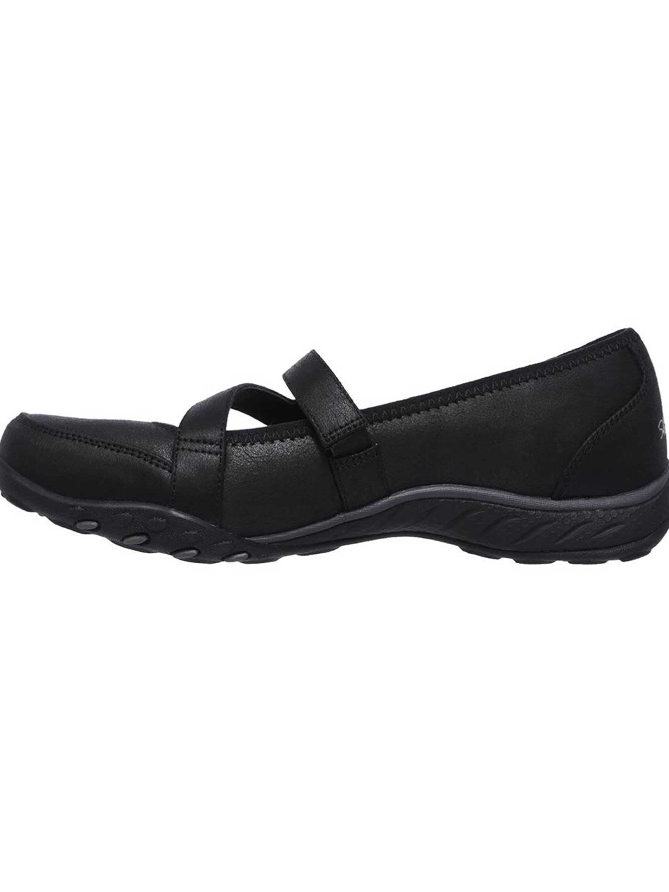 women's wide width casual mary jane shoe