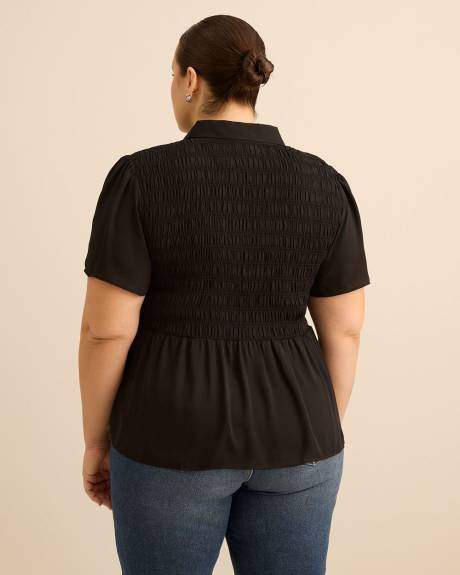 Blouse &agrave; smocks avec col chemise et ourlet &eacute;vas&eacute;, tissu responsable