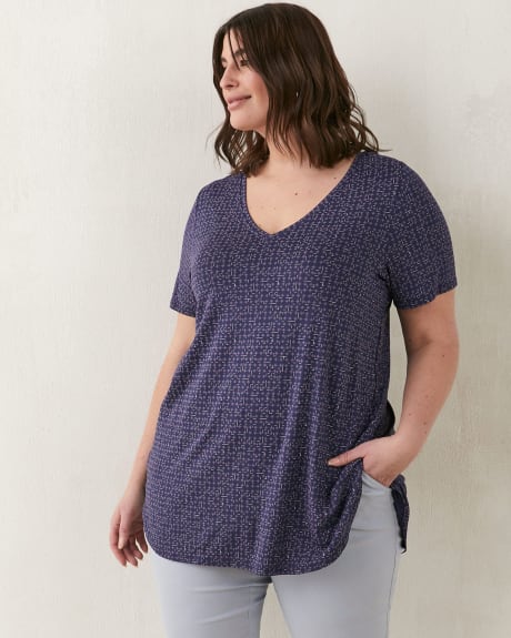 Modern Fit V-Neck Tunic - In Every Story