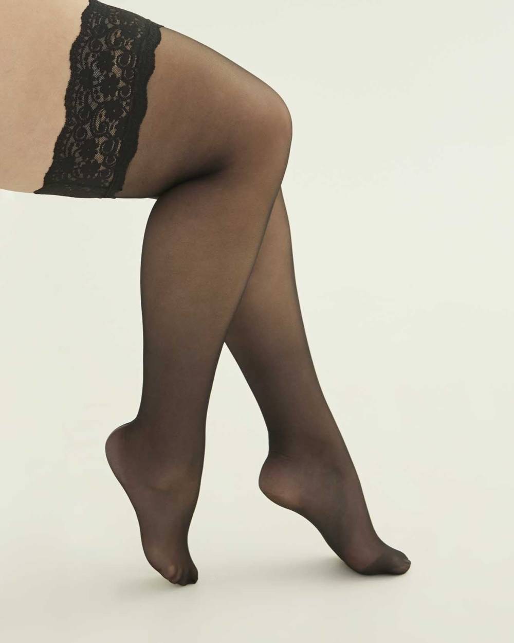 Spring Hue Womens Plus Hosiery & Tights in Womens Plus Socks, Hosiery &  Tights 