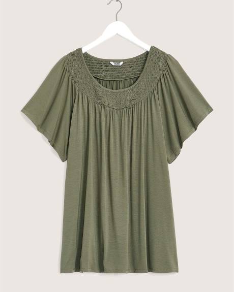 Haut long en tricot avec encolure à smocks, tissu responsable