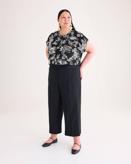 Linen Blend Wide-Leg Cropped Pant
