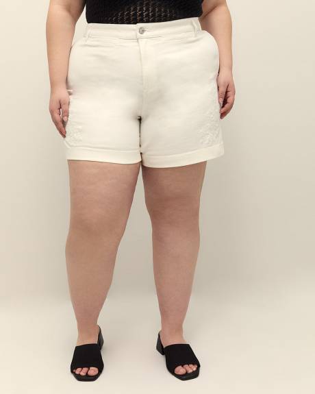 Responsible, Curvy-Fit Enbroidered Denim Shorts - d/C JEANS