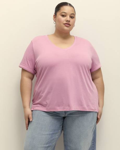 Responsible, Boyfriend-Fit Tee with Slits - PENN. Essentials