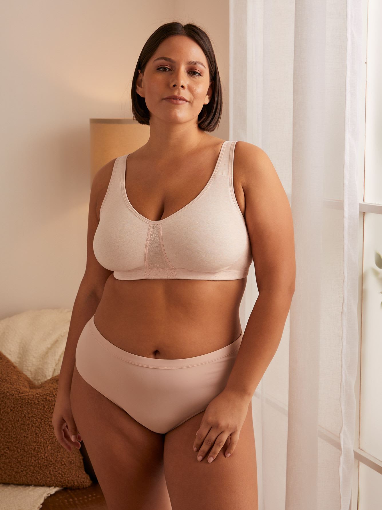 Bali Womens Comfort Revolution Multiway Strapless Wireless Bra : :  Clothing, Shoes & Accessories