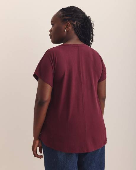 Modern-Fit Extended-Sleeve Ribbed Tee - PENN. Essentials