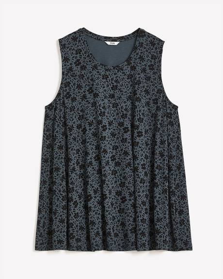 Long Sleeveless Swing Top