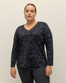 Textured V-Neck Long-Sleeve Tee - Active Zone