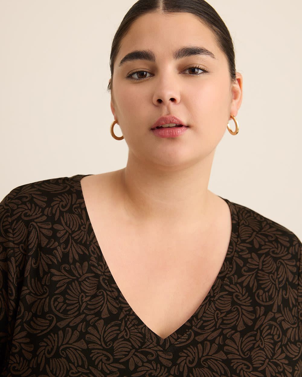 Modern-Fit Short-Sleeve V-Neck Tee Modern-Fit Short-Sleeve V-Neck Tee