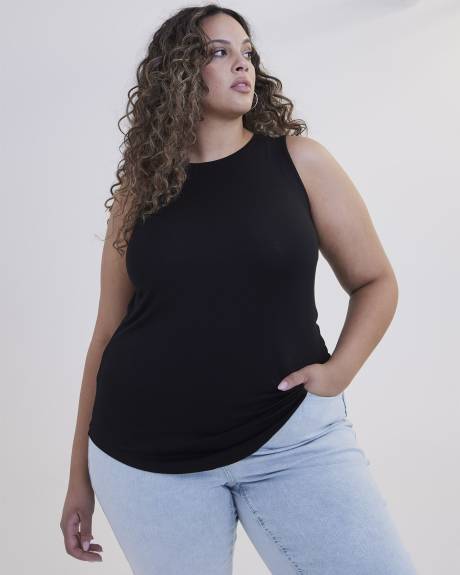 Camisole noire à col rond, coupe moderne, tissu responsable - Addition Elle