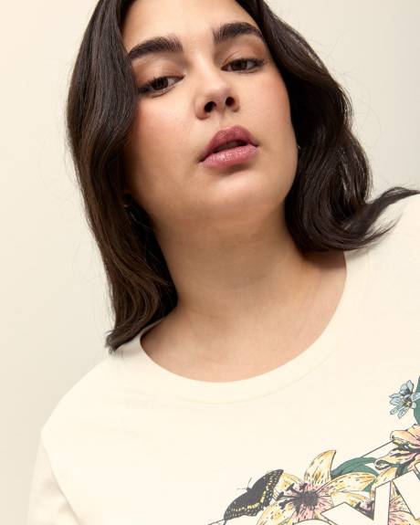 White Crewneck Tee with Batwing Logo - Levi's