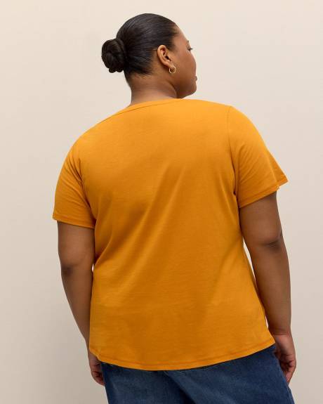 Responsible, Curvy-Fit Crewneck Tee - PENN. Essentials