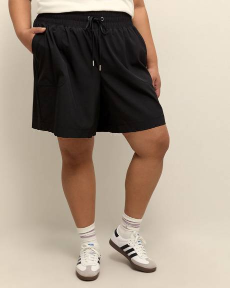 Responsible, Black 4-Way Stretch Bermuda Short with Pockets - Active Zone