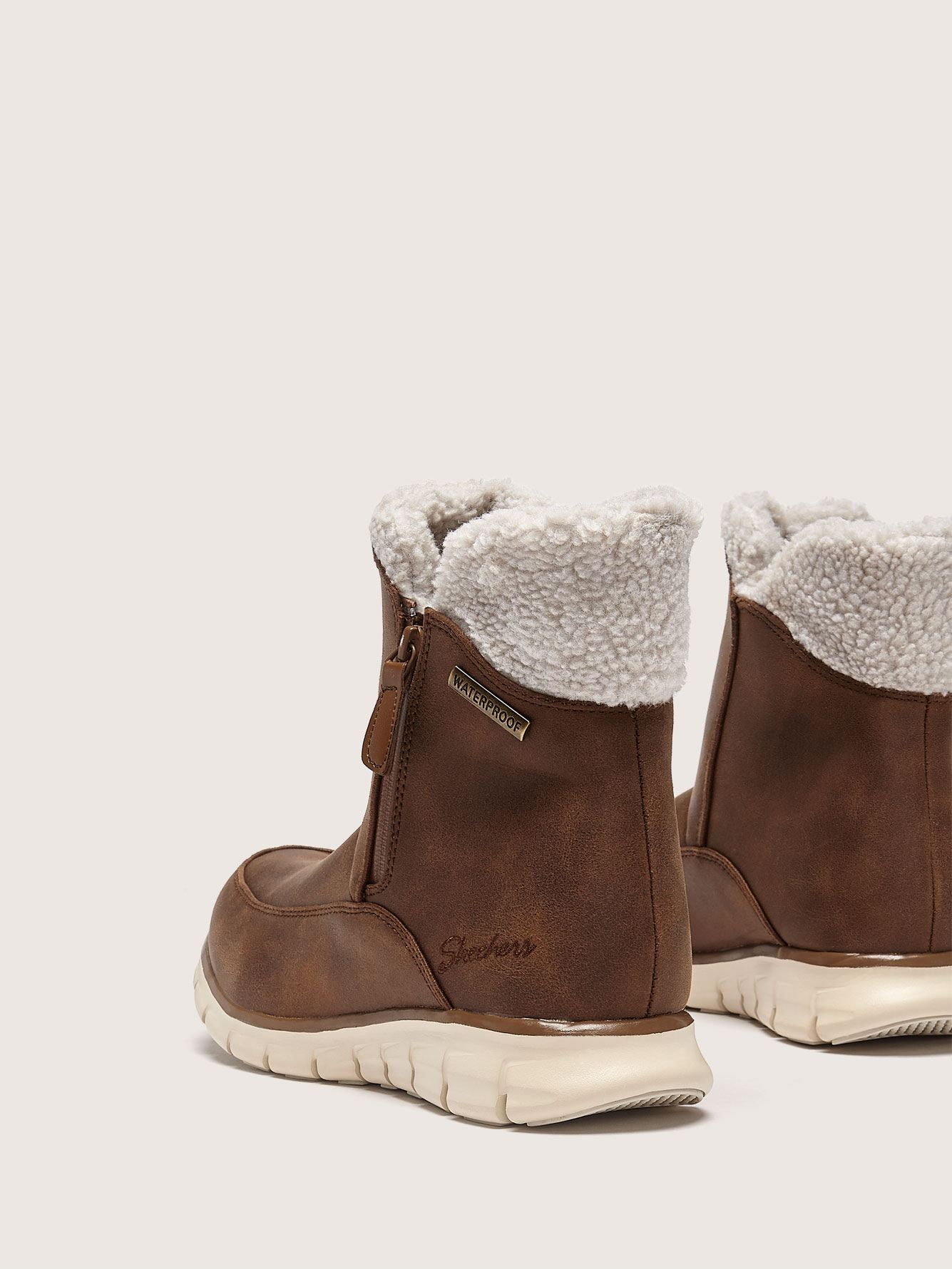 wide width skechers boots