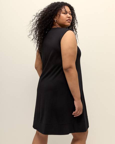 Robe noire évasée sans manches avec poches, tissu responsable
