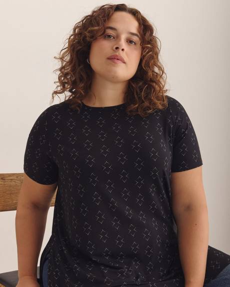 Modern-Fit Tunic with Slits - PENN. Essentials Modern-Fit Tunic with Slits - PENN. Essentials