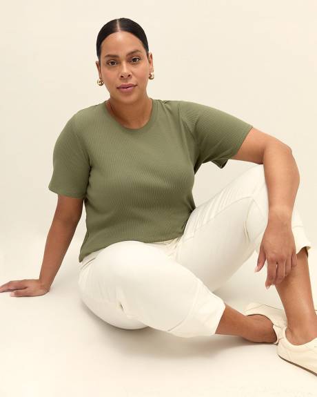 Curvy-Fit Rib Crewneck Tee - PENN. Essentials
