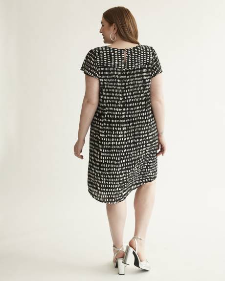 Responsible, Printed Pleated Dress with Short Fluttered Sleeves