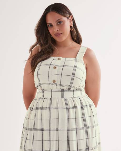 Blouse carreautée avec boutons décoratifs, mélange de lin
