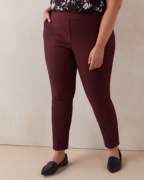 Savvy Fit Skinny-Leg Pants - In Every Story