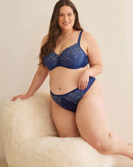 Satin Thong with Embroidery - Déesse Collection