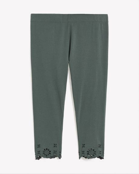 Capri Legging with Embroidery at Hem - PENN. Essentials