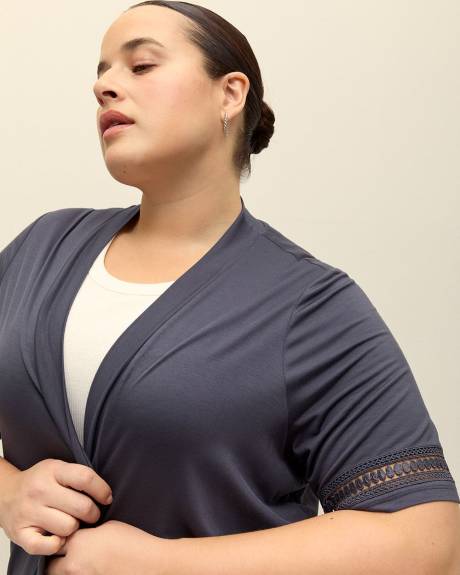 Cardigan ouvert à manches courtes avec détail décoratif