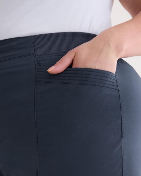 Pantalon capri en coton avec bande de taille côtelée