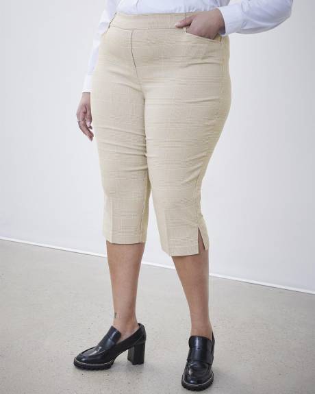 Pantalon capri carreauté, coupe ingénieuse