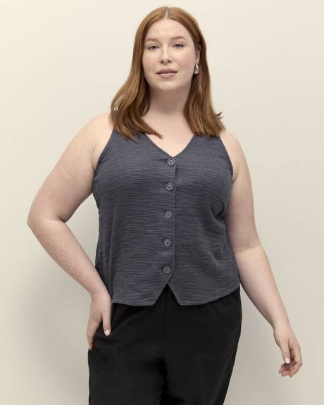 Textured Buttoned-Down Sleeveless Vest