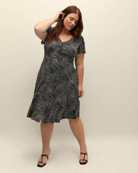 Robe à manches à volants et encolure en V, tissu responsable