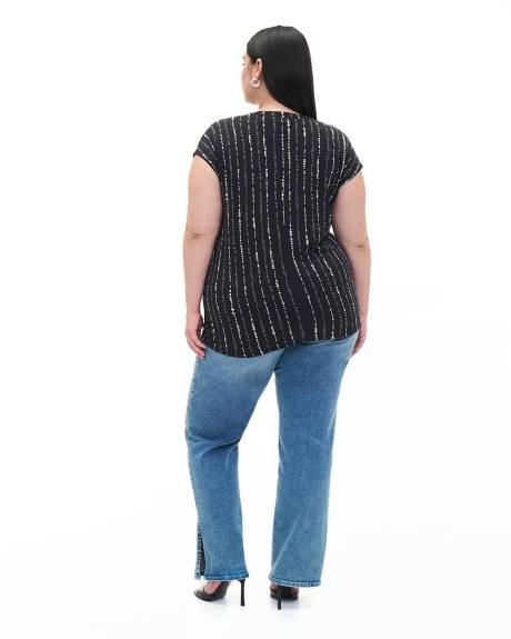 Extended-Sleeve Knit Top with V Neckline - Addition Elle