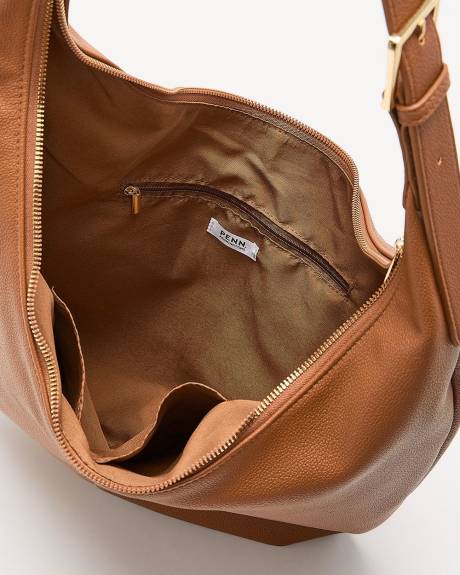 Sac hobo en imitation de cuir avec boucle sur la sangle