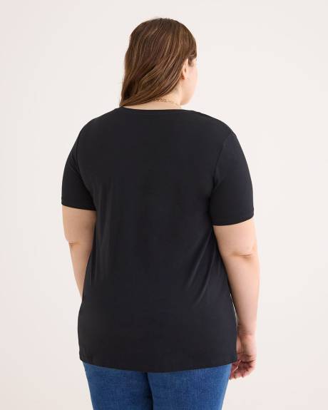 Boyfriend-Fit Short-Sleeve Tee - PENN. Essentials