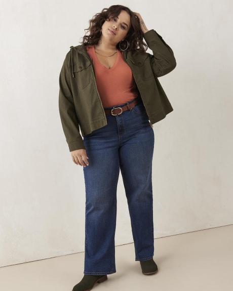 Boyfriend Fit Short Sleeve V-Neck Tee - In Every Story